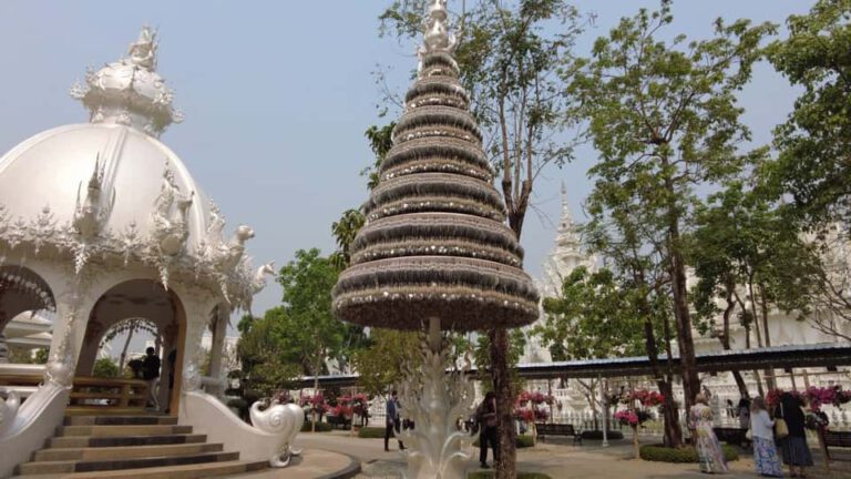 白い寺 チェンライ Wat Rong Khun White Temple