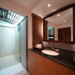 Classic Hillside - Bathroom 3