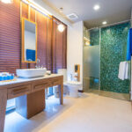 Premier Room - Bathroom 2
