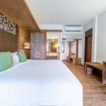 Premier Seaview - Bed & Area