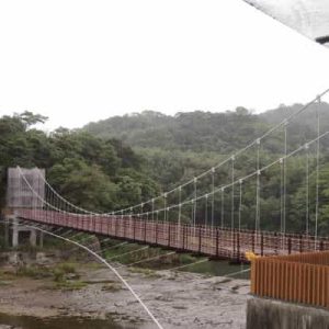 【台北発人気ツアー朝～夕方昼食付き日本語ガイド】平渓線ローカル列車に乗って十分天燈上げと九分散策を満喫する1日観光ツアー